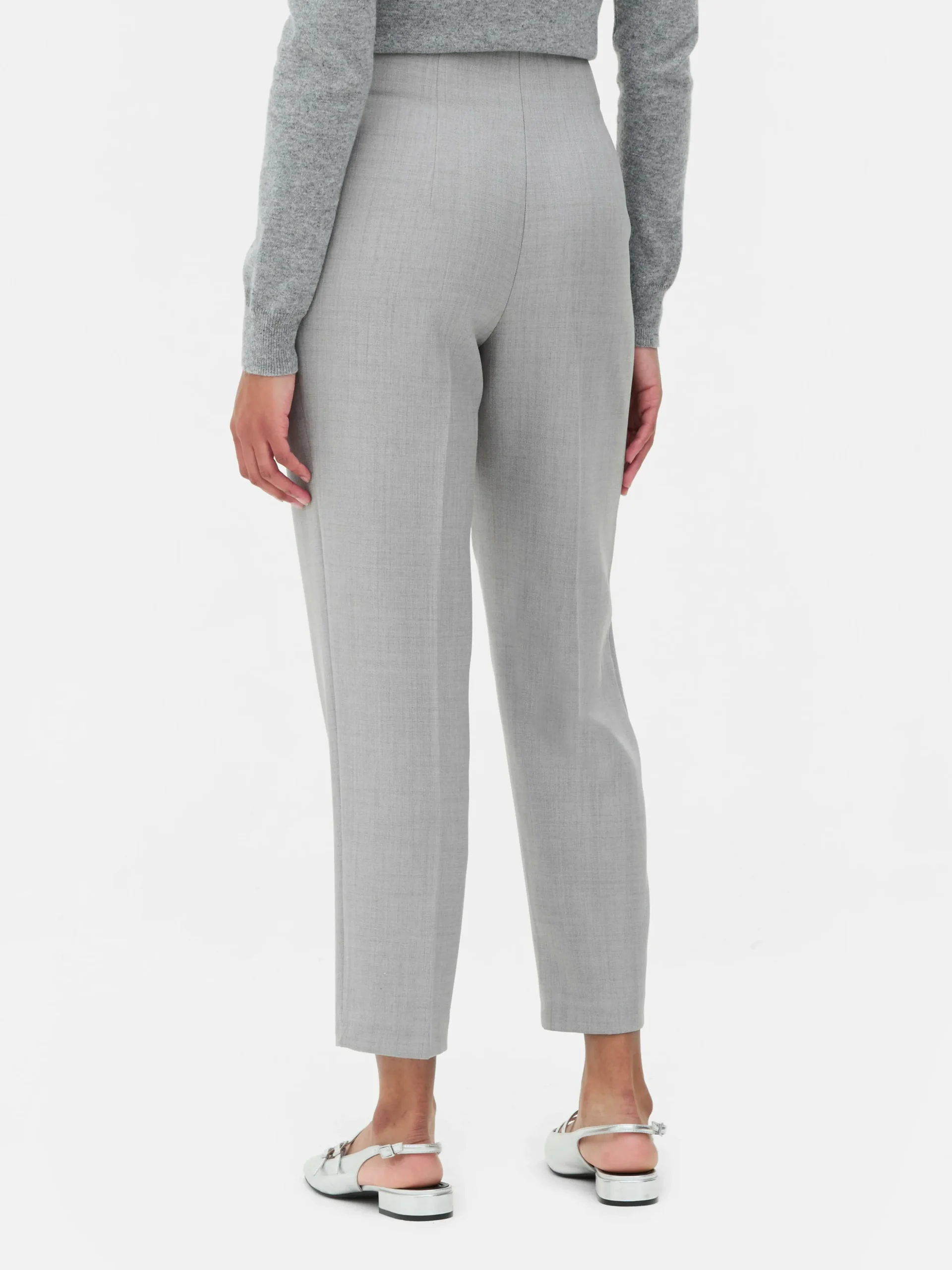 Broek Met Hoge Taille En Ingestikte Plooitjes