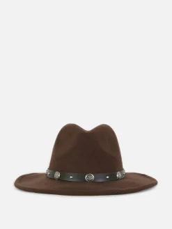 Cowboyhoed Met Studs