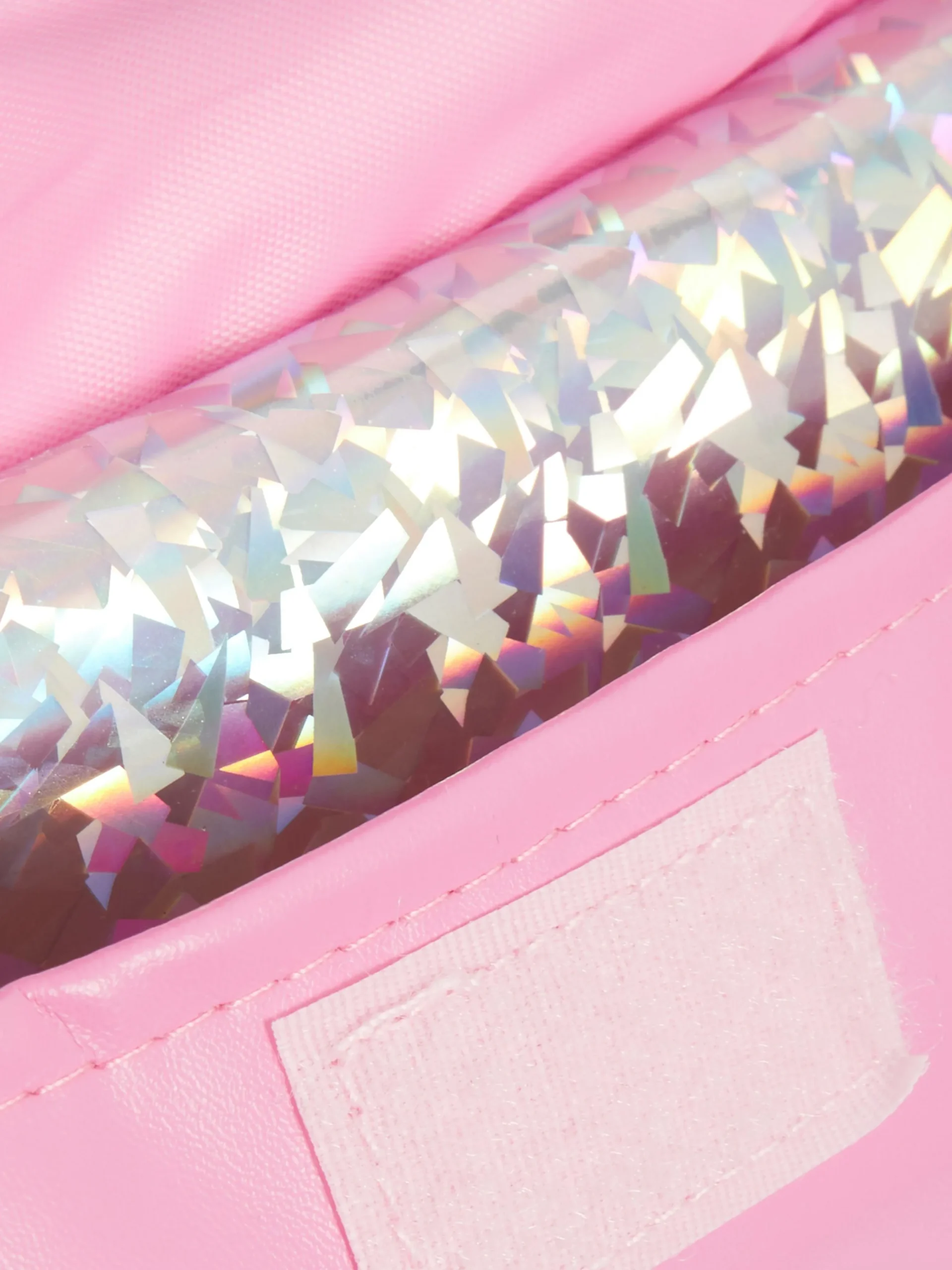 Etui Met Vlinderbadge