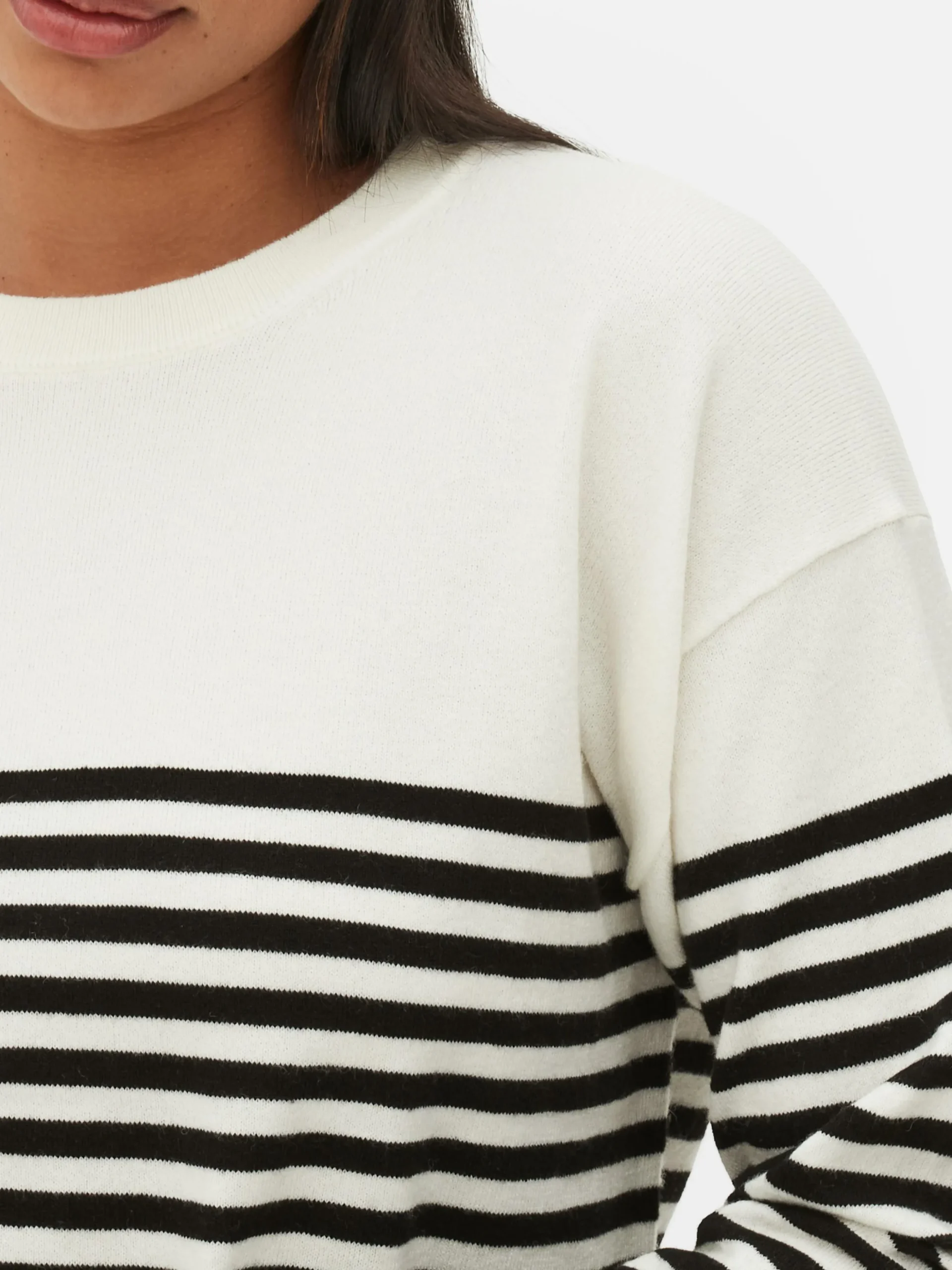 Fijngebreide Trui Met Ronde Hals