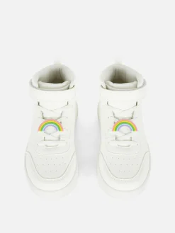 Hoge Sneakers Met Regenboogbedels