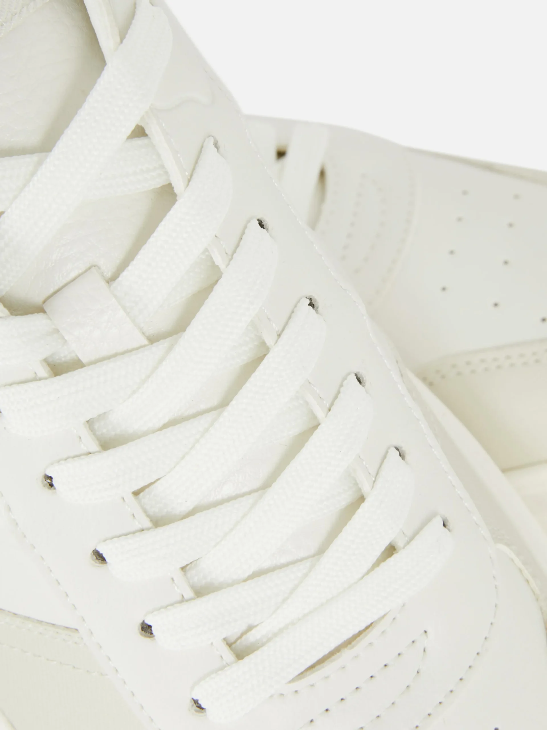 Kem Lage Sneakers Met Veters
