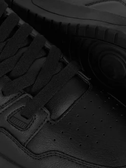Lage Sneakers Met Veters