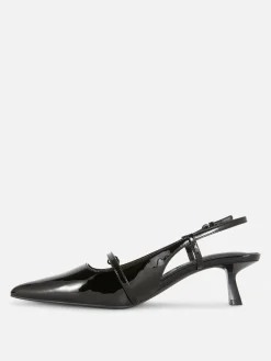Lakleren Pumps Met Lage Hak En Gespriempje