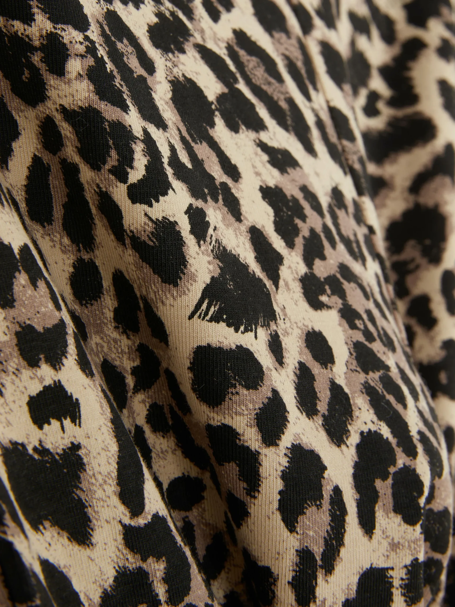 Legging Met Wijd Uitlopende Pijpen En Luipaardprint