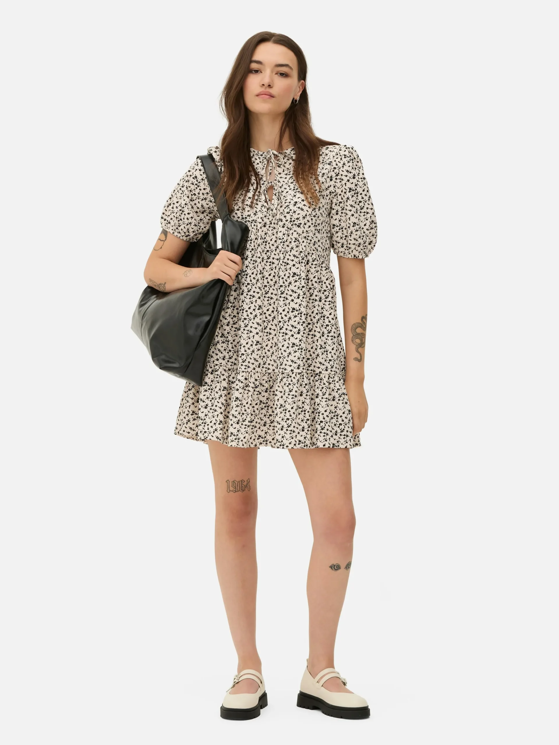 Mini-jurk Met Smokwerk Van Kreukelstof
