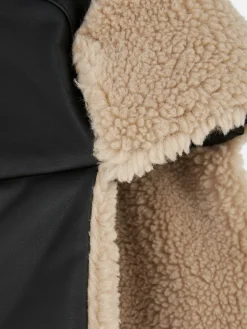 Muts Met Oorflappen En Fleece Rita Ora