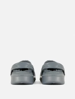 Pantoffels Met Imitatiebont En Voetbalthema