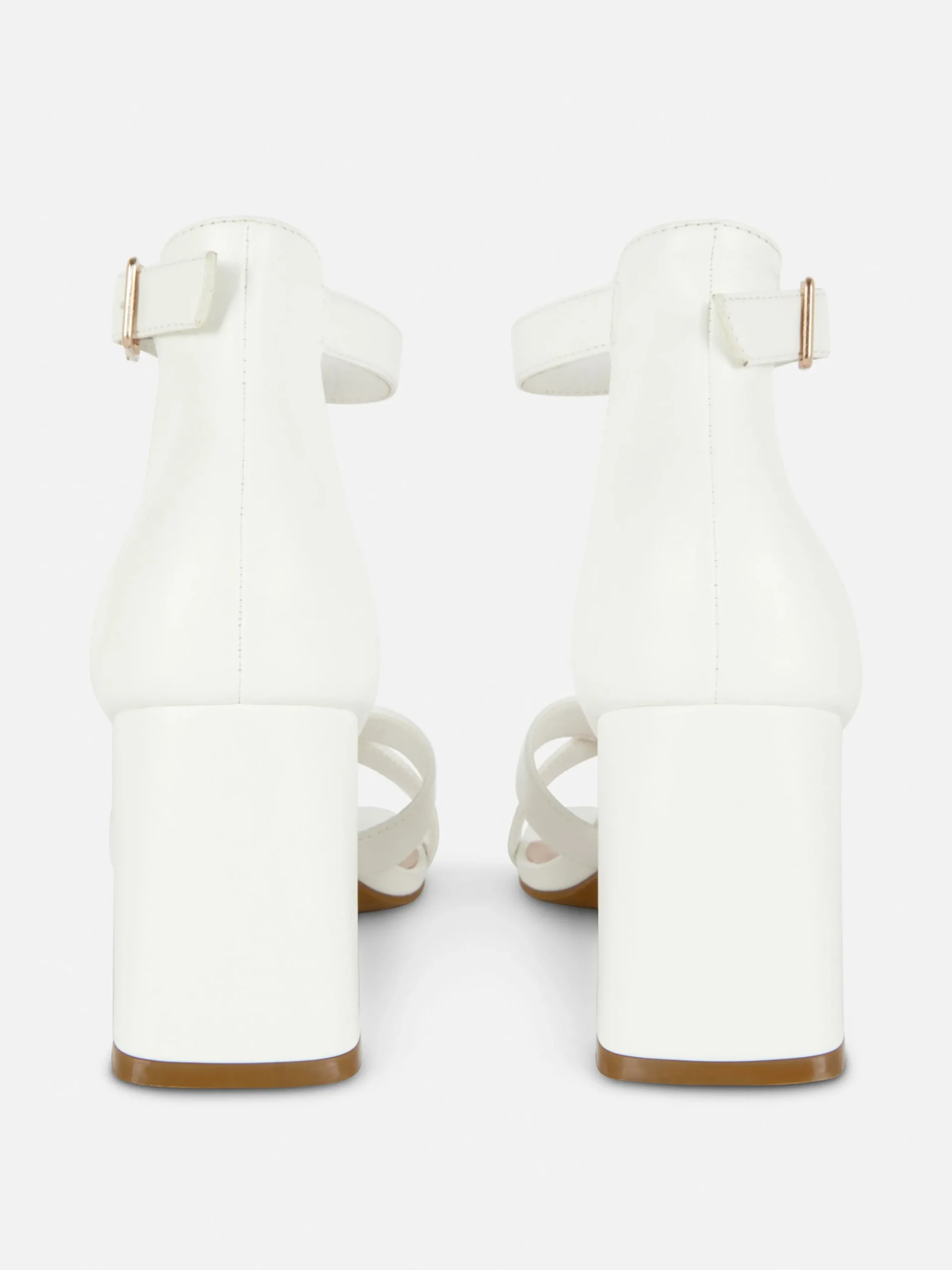 Pumps Met Brede Pasvorm En Gekruiste Bandjes