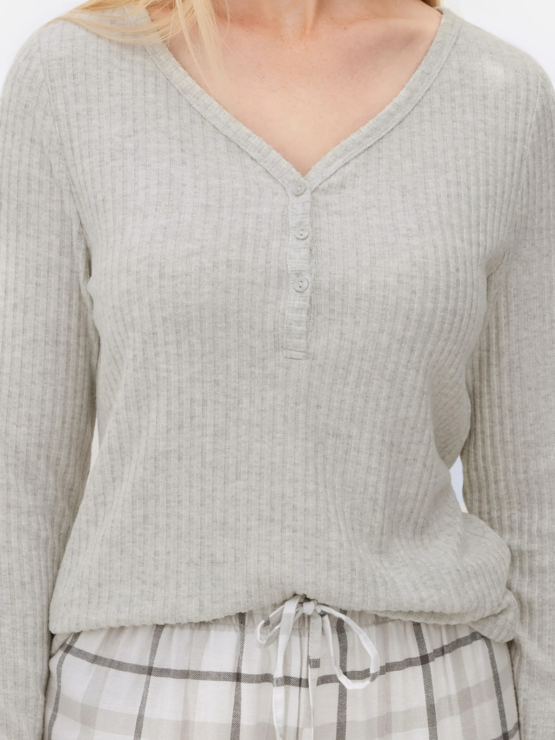Pyjama Met Geruite Broek En Shirt Met Lange Mouwen