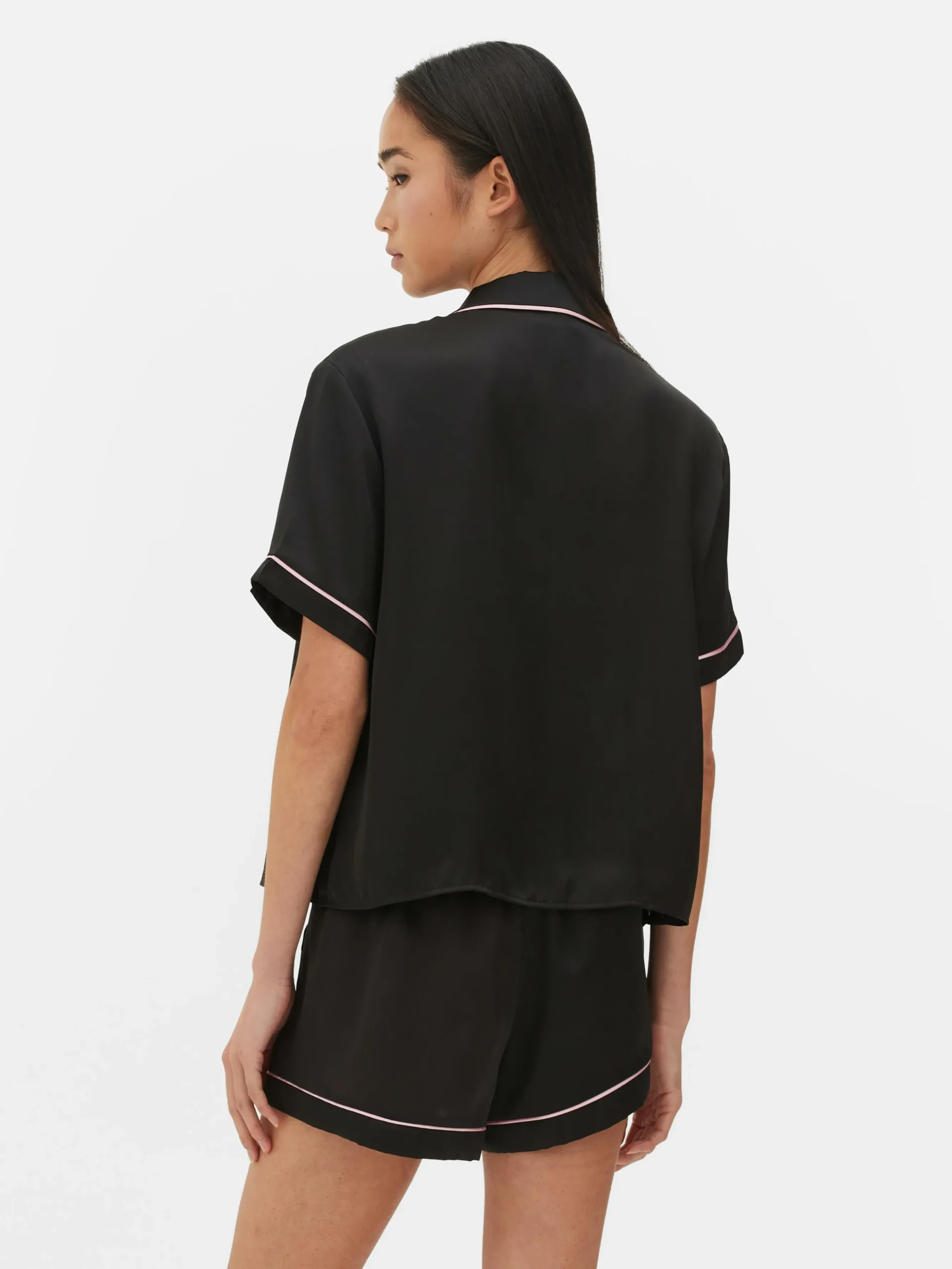 Pyjamaset Met Nachthemd En Korte Broek Van Satijn