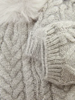 Set Van Kabelgebreide Beanie En Wanten