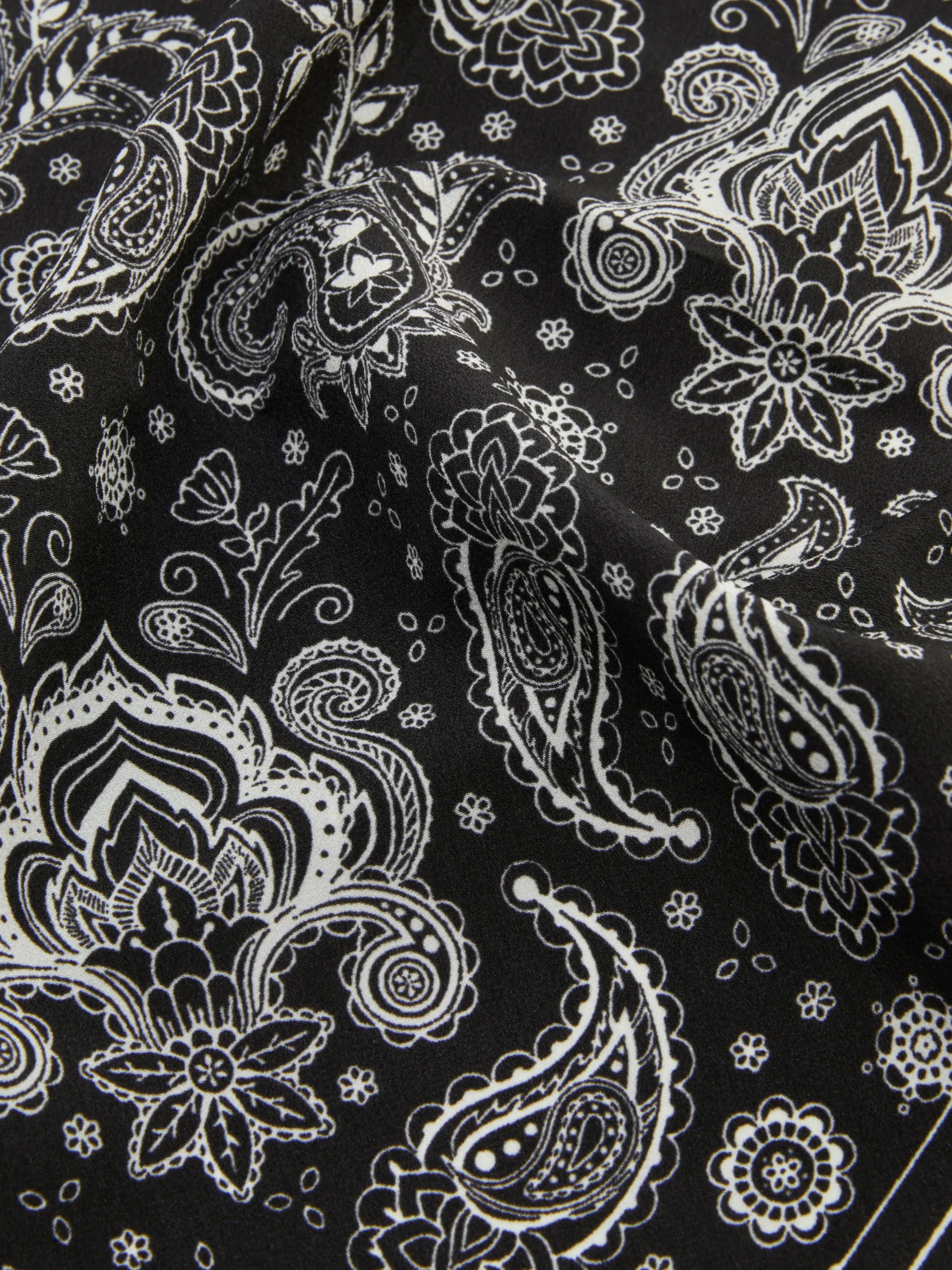 Sjaal Met Paisleyprint