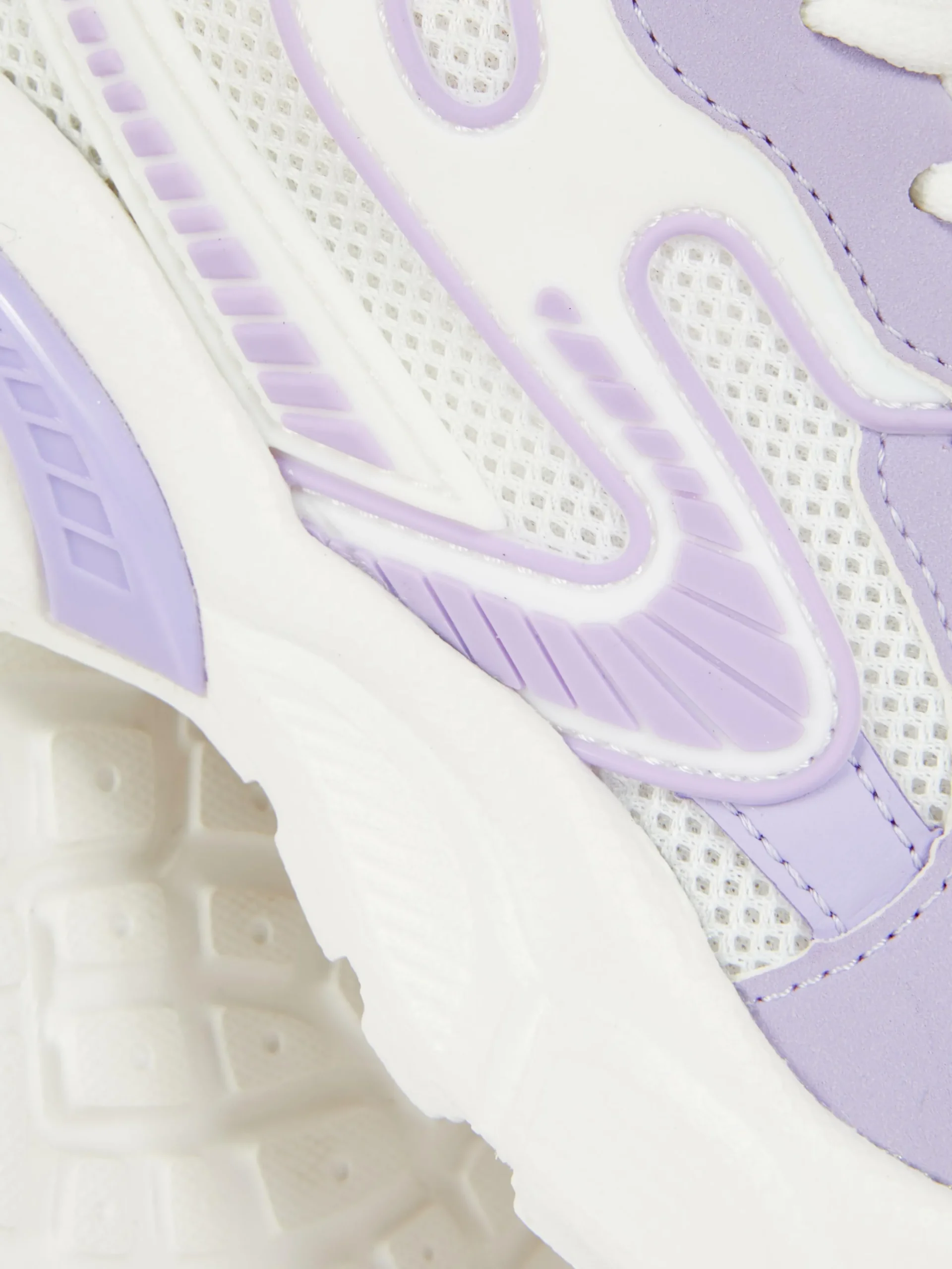 Sneakers Met Inzetstukken En Dikke Zool