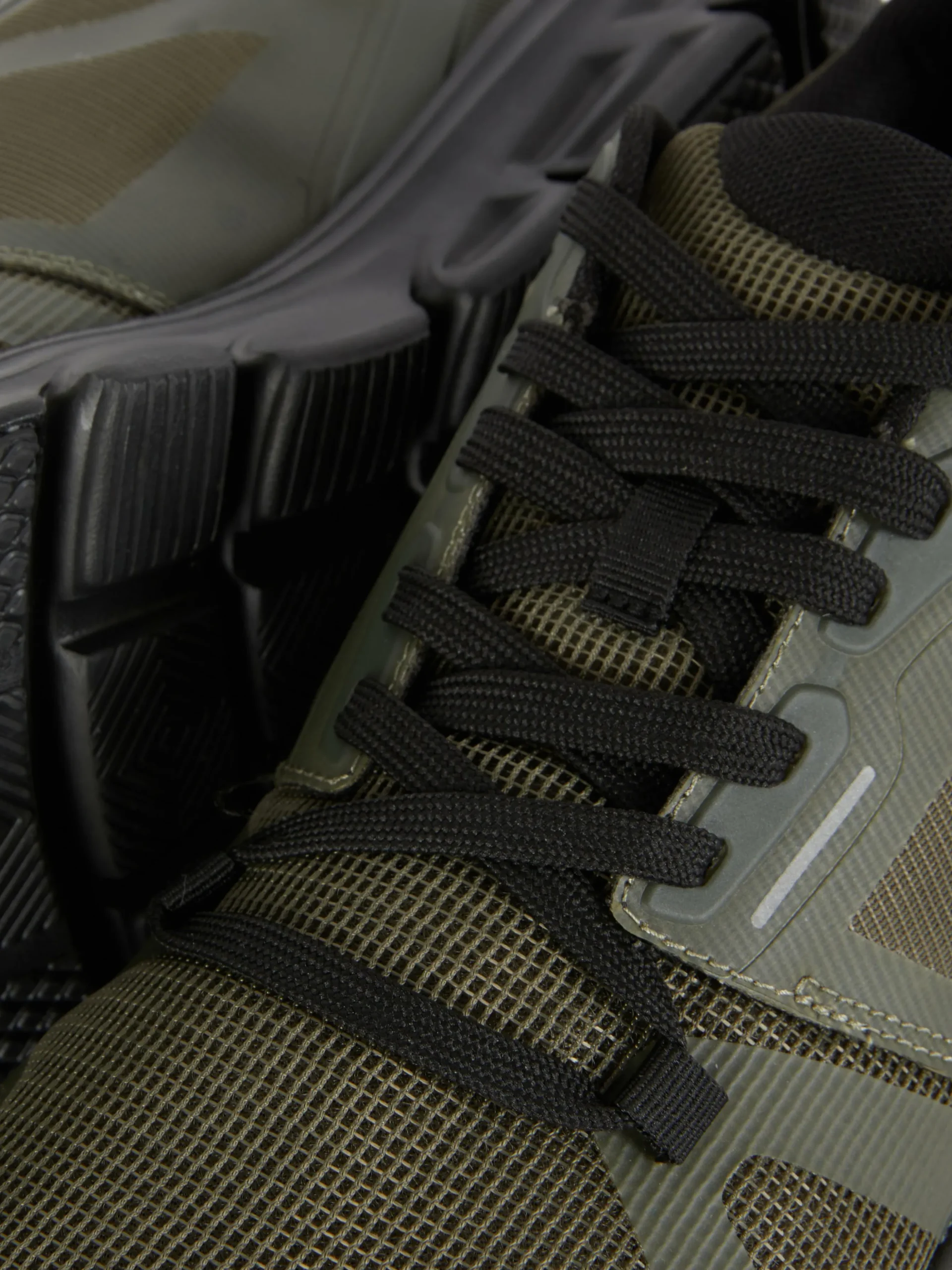 Sneakers Met Veters