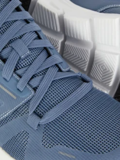 Sneakers Met Veters